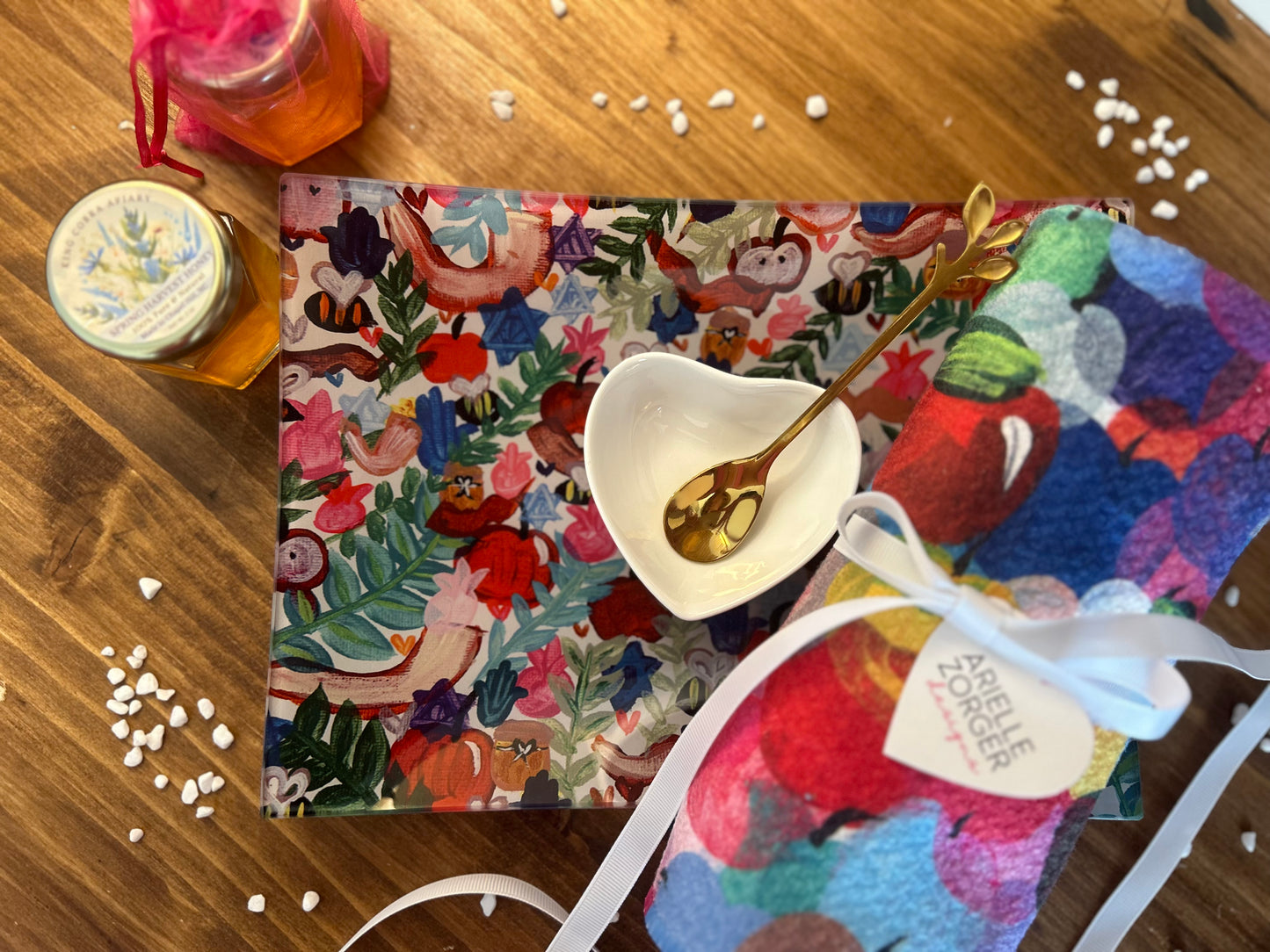 Everything Rosh Hashanah + Rainbow Apples | Gift Set