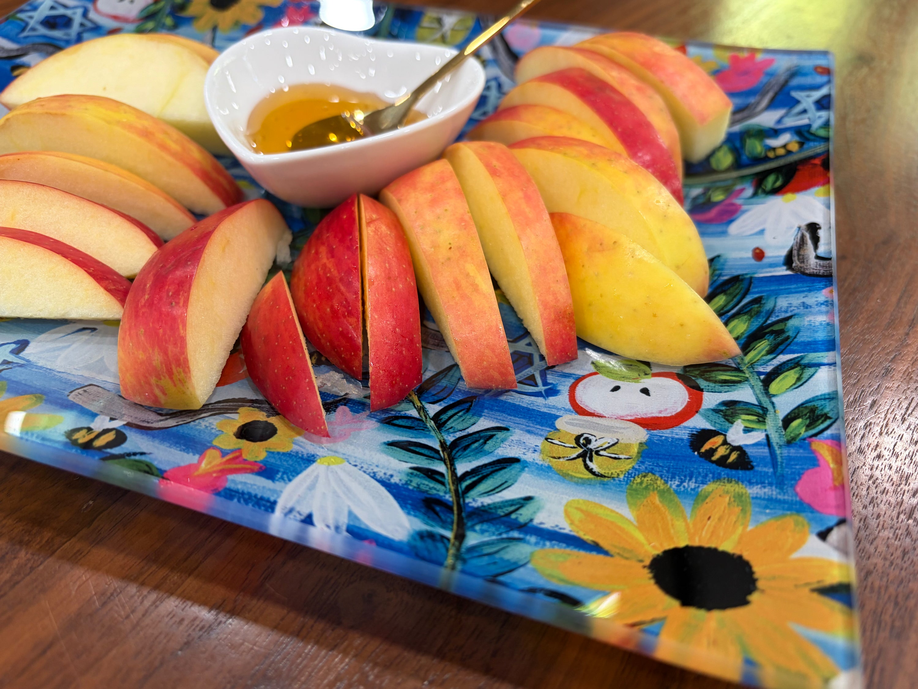 Rosh Hashanah Garden Party | Apple &amp; Honey Dish Set